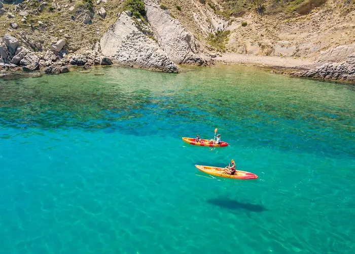 Appartement A White Cliffside Pag Town
